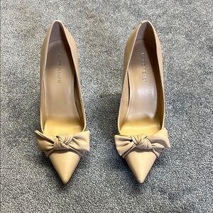 Marc Fisher Women's Tan Bow Pumps